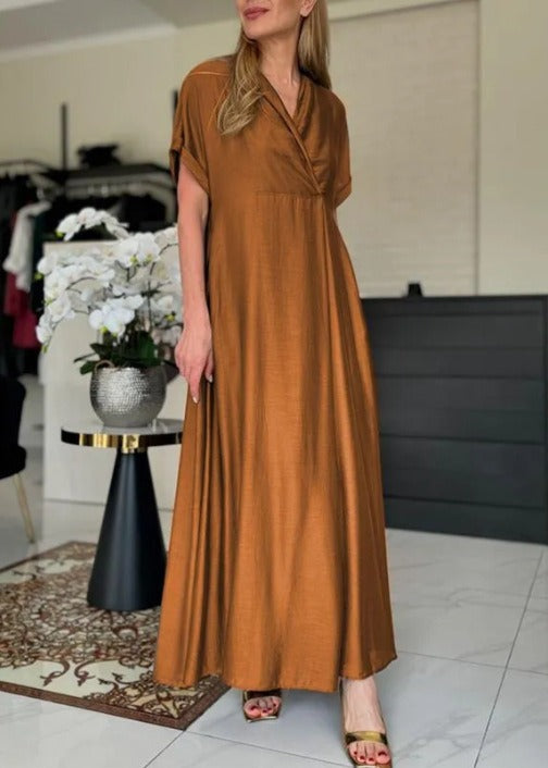 Dame Maxikjole med elegant omslagssnit og luftige ærmer Stilla