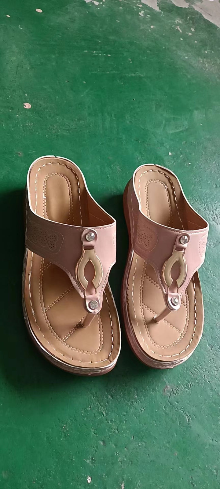 Dame flip-flops med elegant spænde og ergonomisk fodbund Stilla