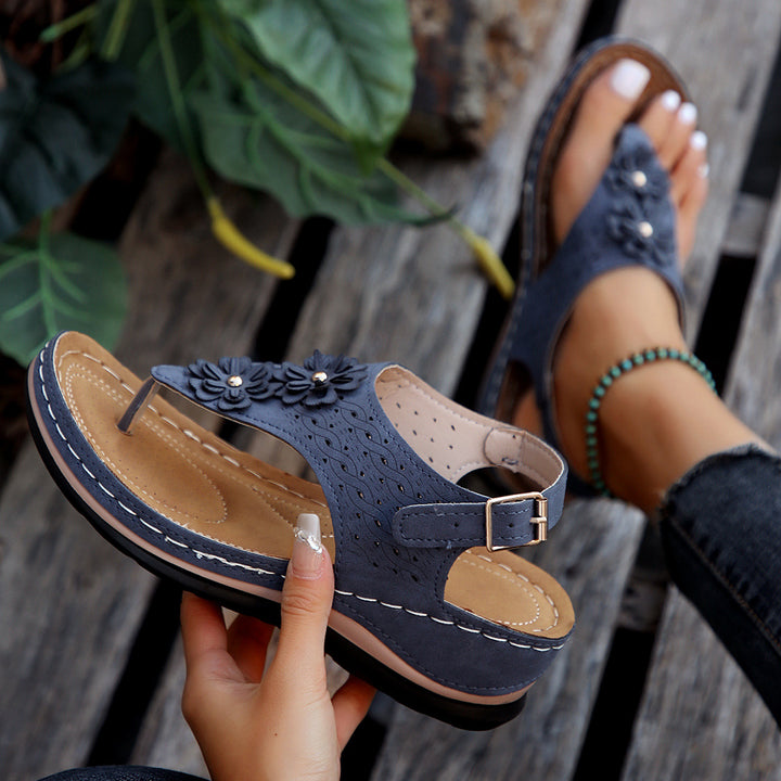 Dame Tåsplit-sandaler med blomsterdesign og anatomisk fodsenge Stilla
