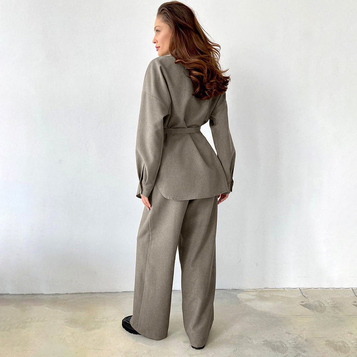 Dame Elegant To-delt Sæt med let oversized Blazer og vide Bukser Stilla