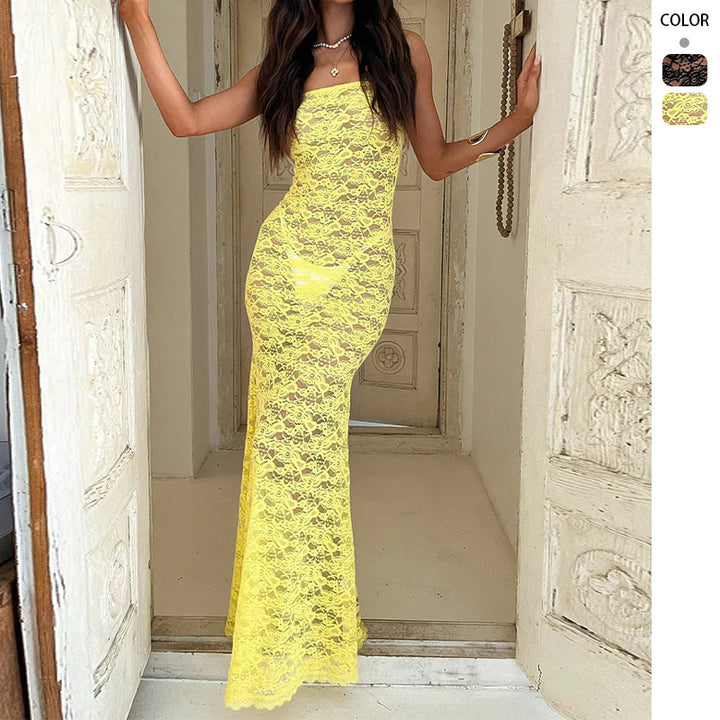 Kvinders elegante blonde maxi-kjole med tætsiddende silhuet og off-the-shoulder design