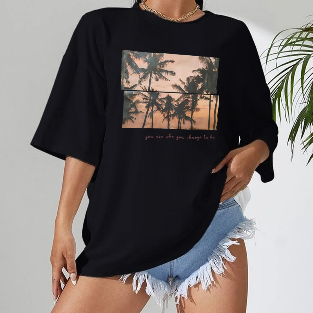 Dame afslappet T-shirt med kreativ palme motiv Stilla
