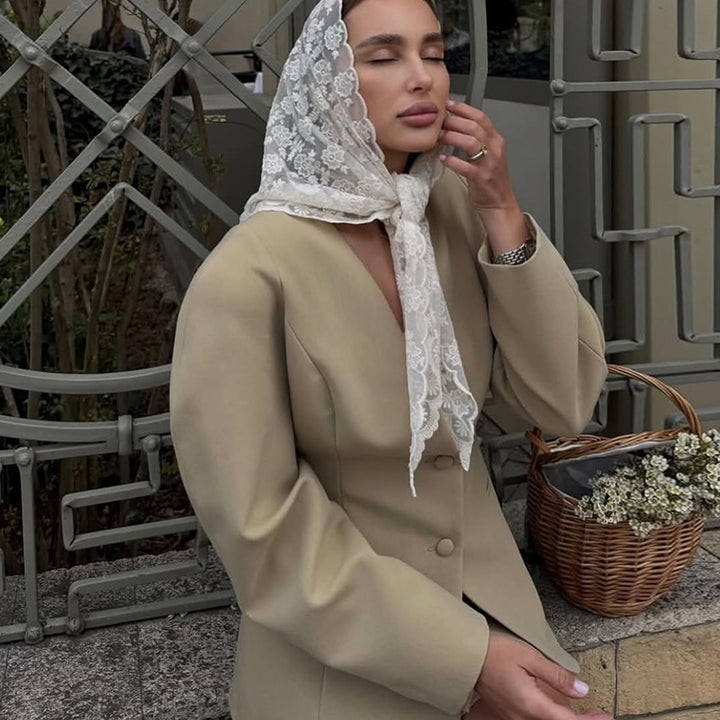 Dame Blazer-kjole med volumetriske ærmer og elegant spidsdekoration Stilla