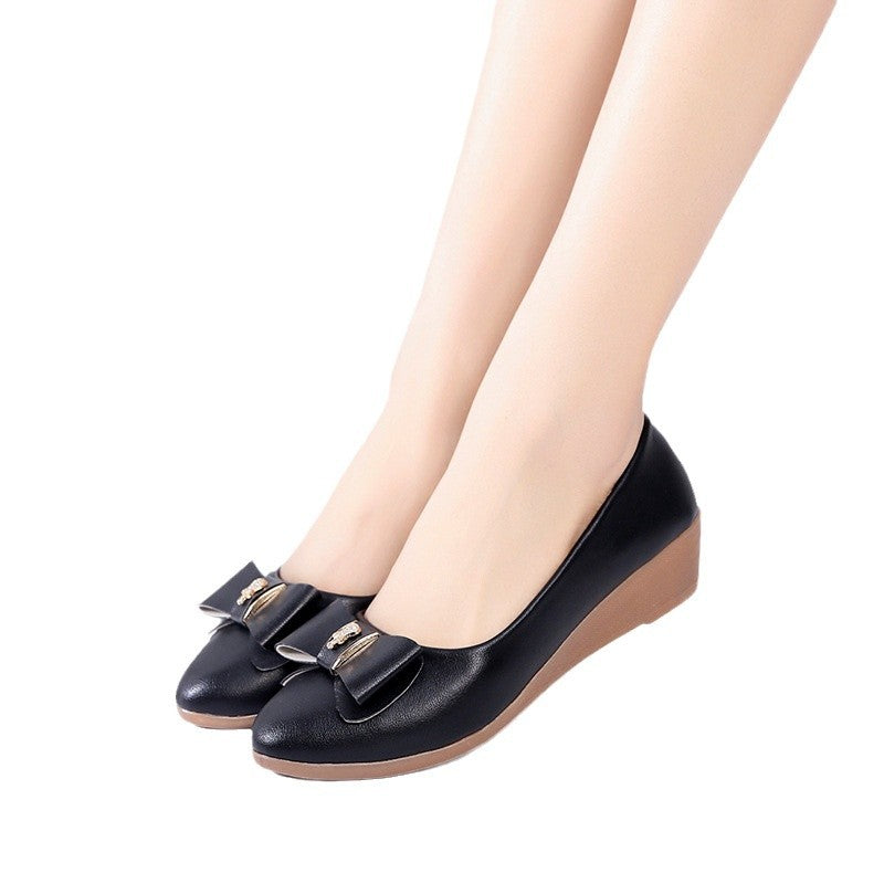 Dame ballerinaer med elegant sløjfe-design og behagelig wedge-sål Stilla