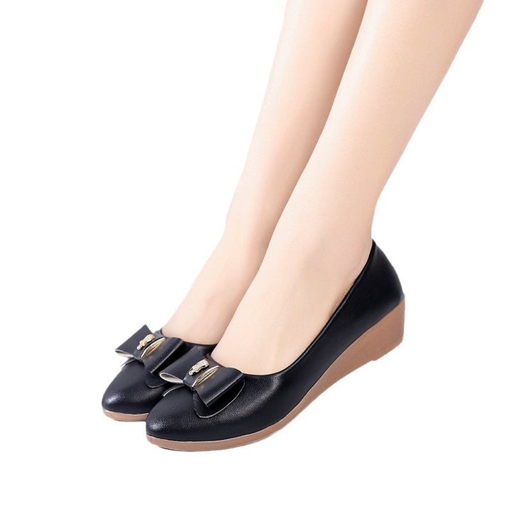 Dame ballerinaer med elegant sløjfe-design og behagelig wedge-sål Stilla