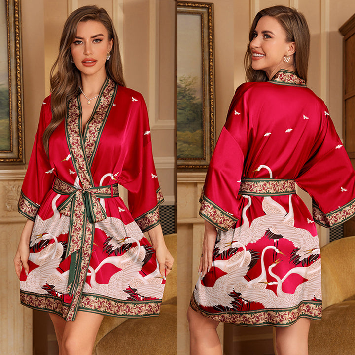 Dame Kimono-kåbe med blomsterdesign og luksuriøs taljering Stilla