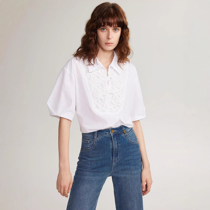 Dame Elegant Bluse med drømmende broderedesign og knapdetaljer Skovae