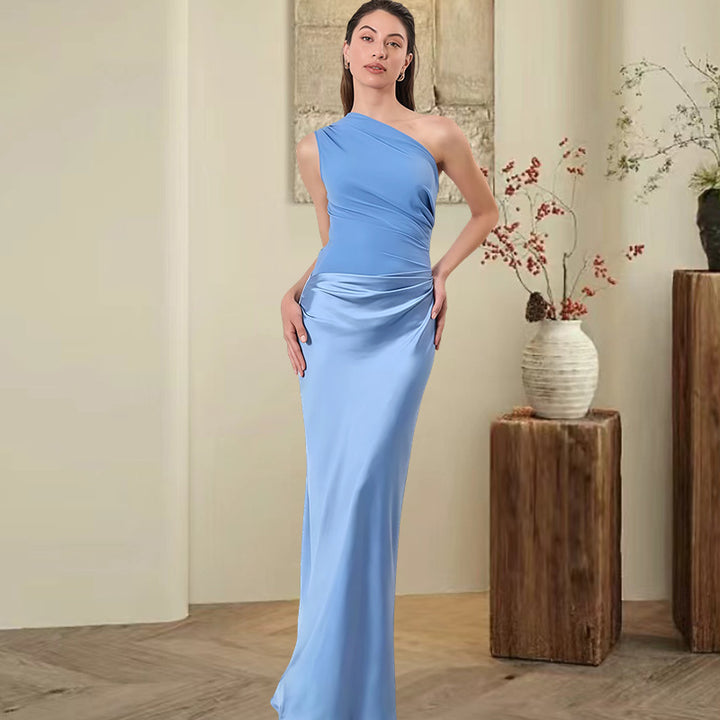 Damer Elegant Asymmetrisk Aftenkjole med Glitrende Satin Skovae