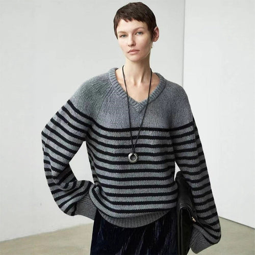 Kvinders afslappede V-hals sweater med striber