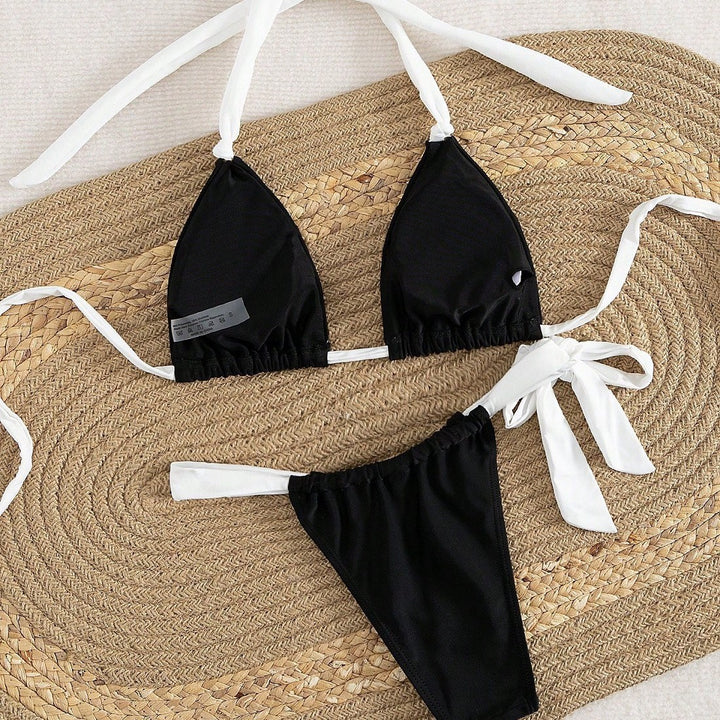 Dame triangel-bikini med justerbare stropper og feminint bindedetalje Skovae