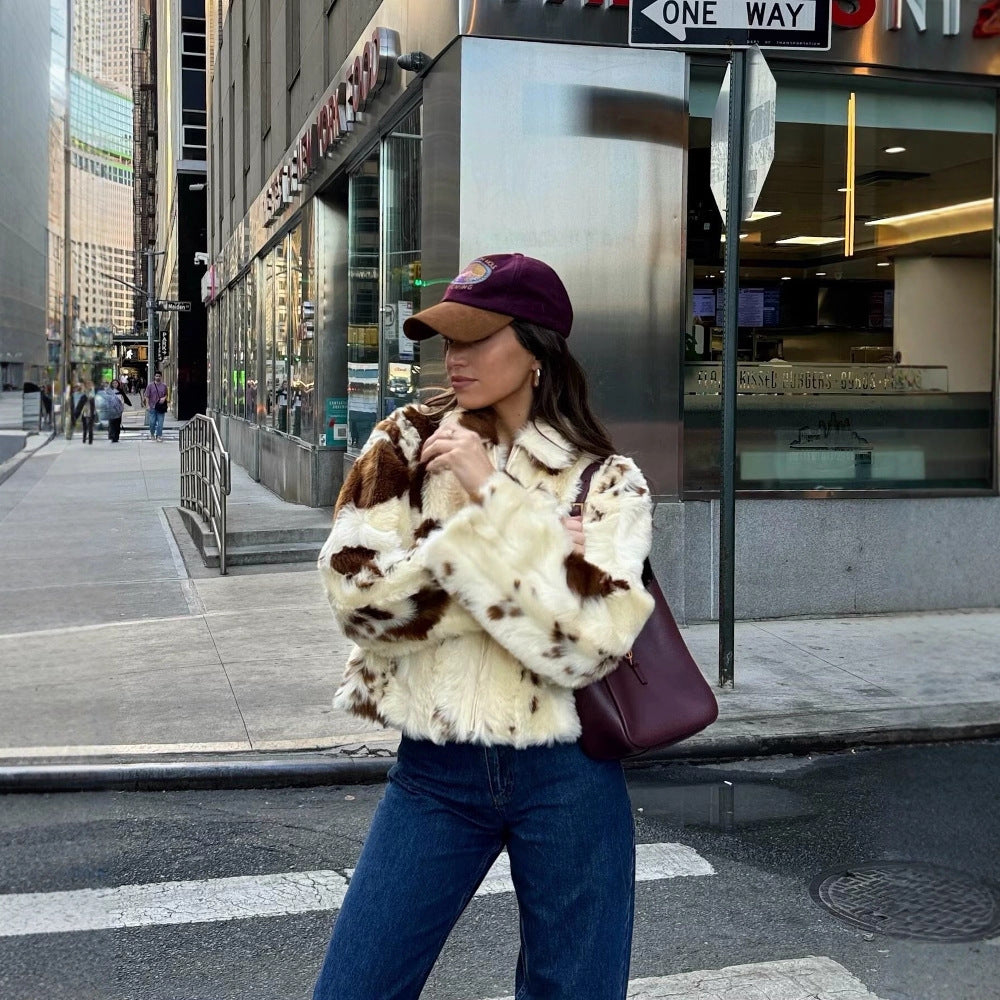 Dame hyggelig faux fur jakke med fashionable dyreprint Stilla