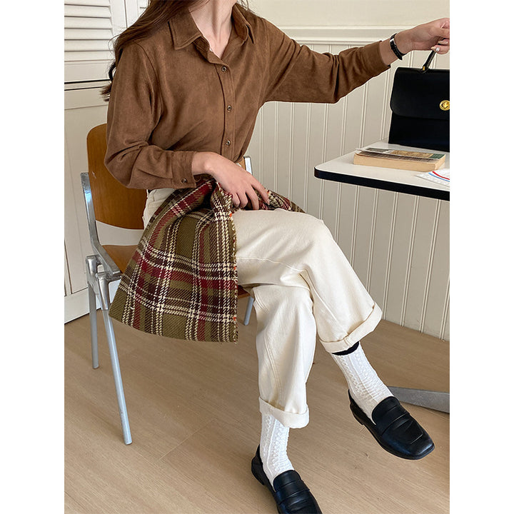 Kvinders afslappede bluse med fine knapper Stilla
