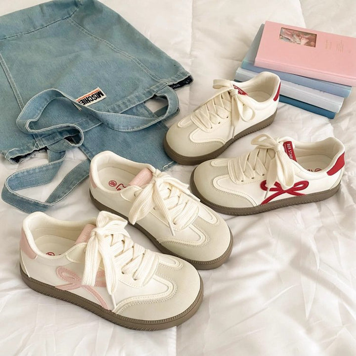 Dame Sneakers i sporty-elegant design med mode accenter Stilla