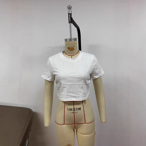 Dame Crop T-shirt med hudvenligt bomuldsstof og moderne snit Skovae