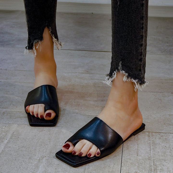 Dame åbne mules med elegant snit og komfortabel sål Stilla