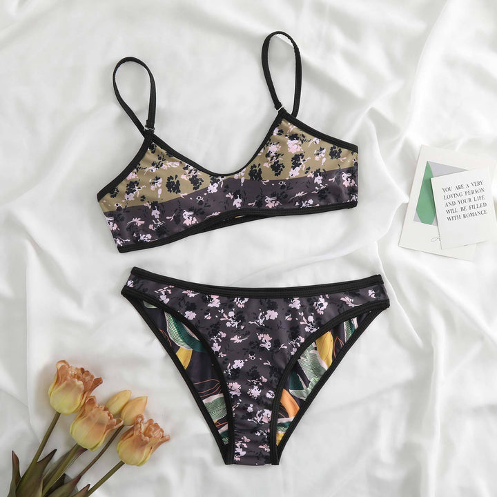 Dame bikiniset med blomstret design og justerbare stropper Stilla