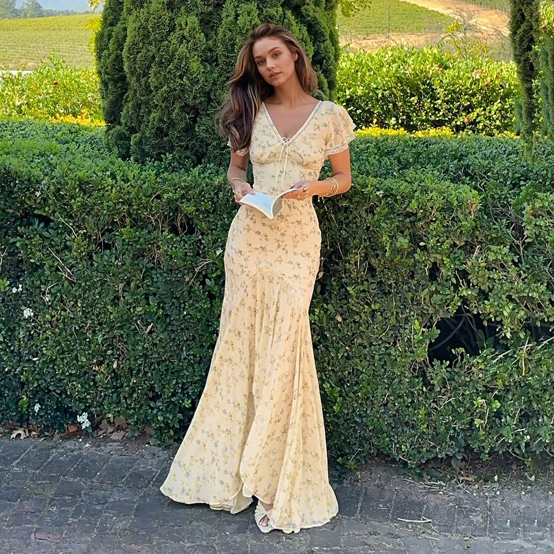 Damen elegantes Maxikleid mit floralem Design und Rüschendetails Skovae