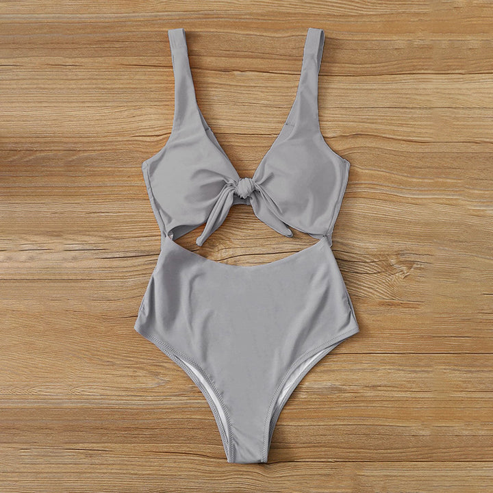 Dame Højt Skåret Bikini-Sæt med Foran Knoten og Cut-Out Design Stilla