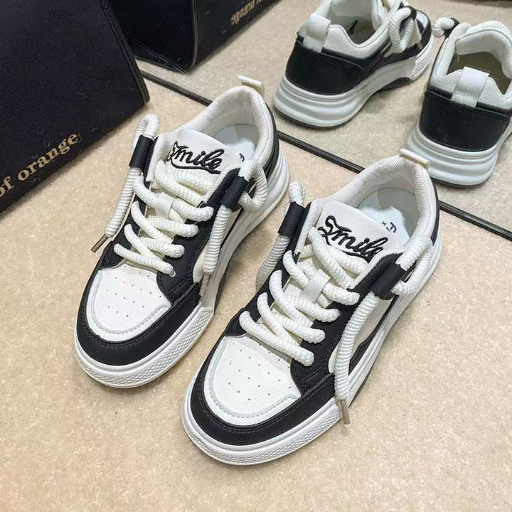 Damer sporty sneakers med åndbart overmateriale og polstret sål Stilla