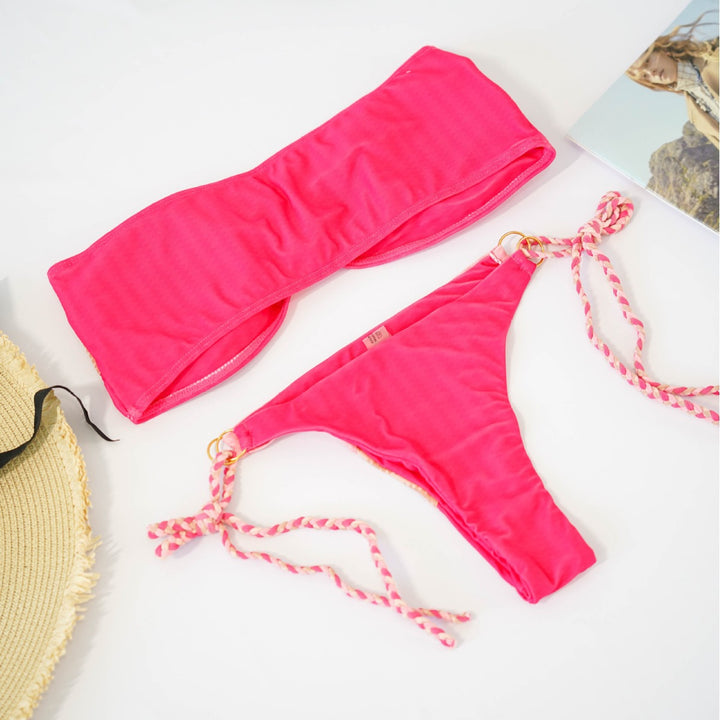 Dame Bandeau-bikini med raffinerede knudedetaljer og legende design Skovae