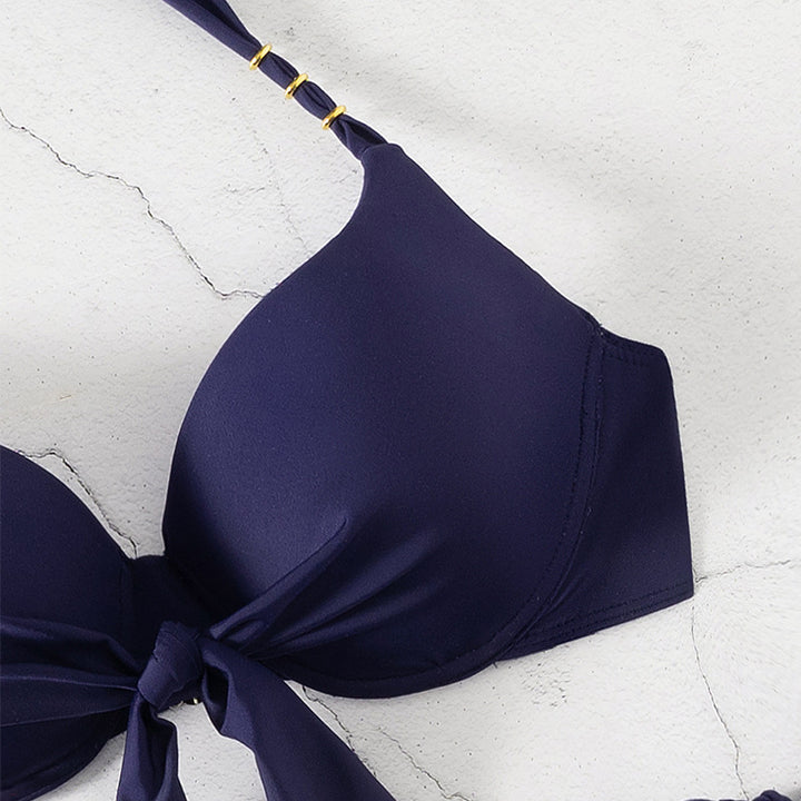 Dame bikini-sæt med moderne bindebånd og floral design Skovae