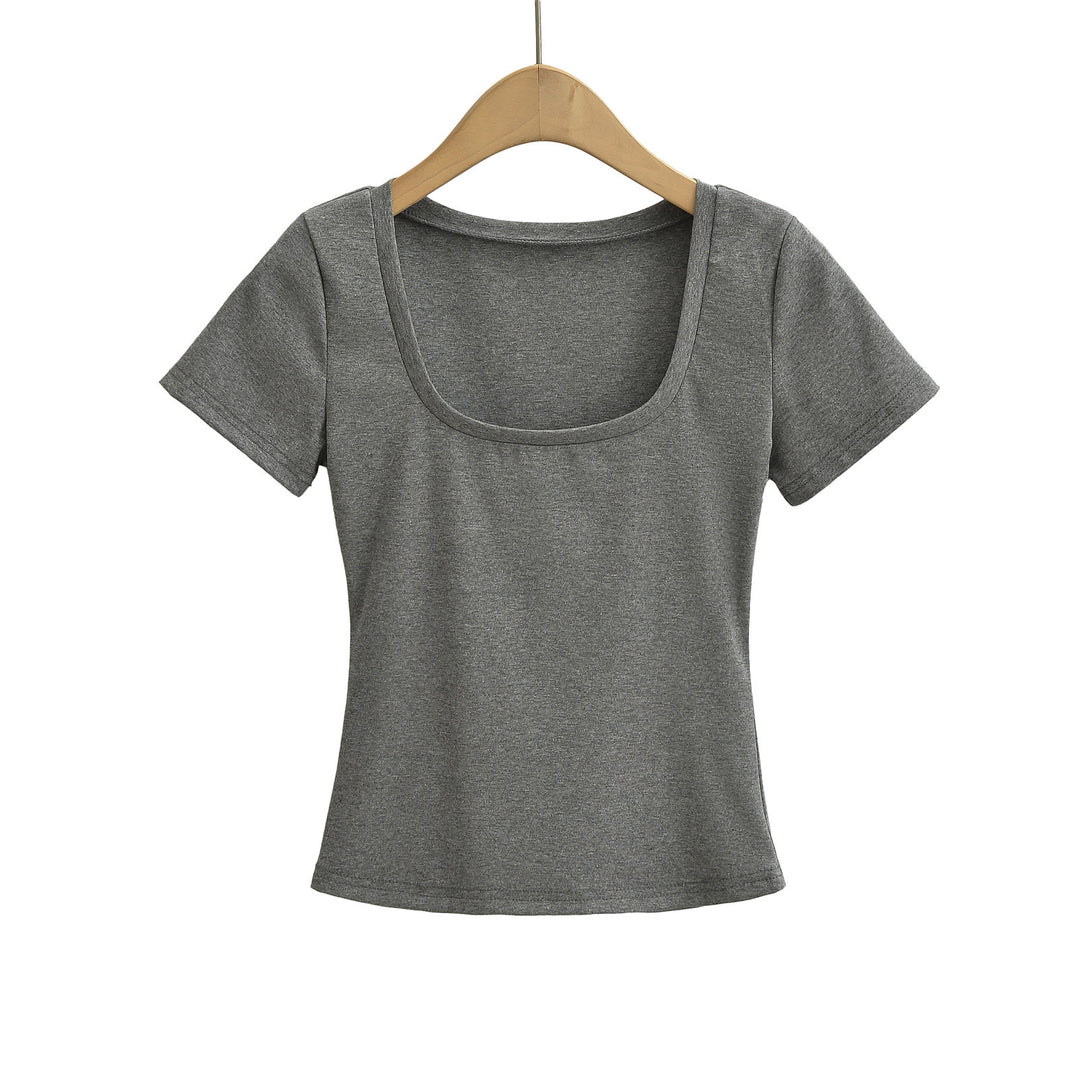Dame tætsiddende T-shirt med rund halsudskæring og kortærmet design Stilla