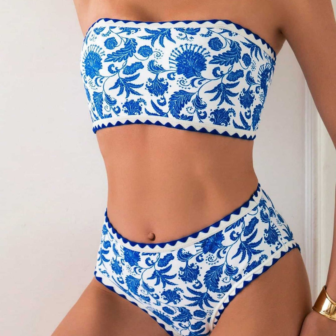 Dame bandeau bikini med trendy floralt design Skovae