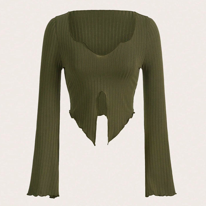 Kvinders cropped langærmet skjorte med asymmetrisk nederdel og stilige rynkedetaljer Stilla