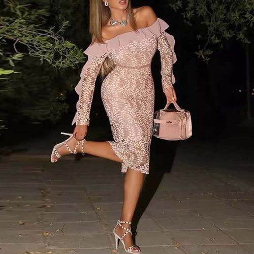 Dame Off-Shoulder Kjole med blomster-laceapplikationer og flæse-detaljer Stilla