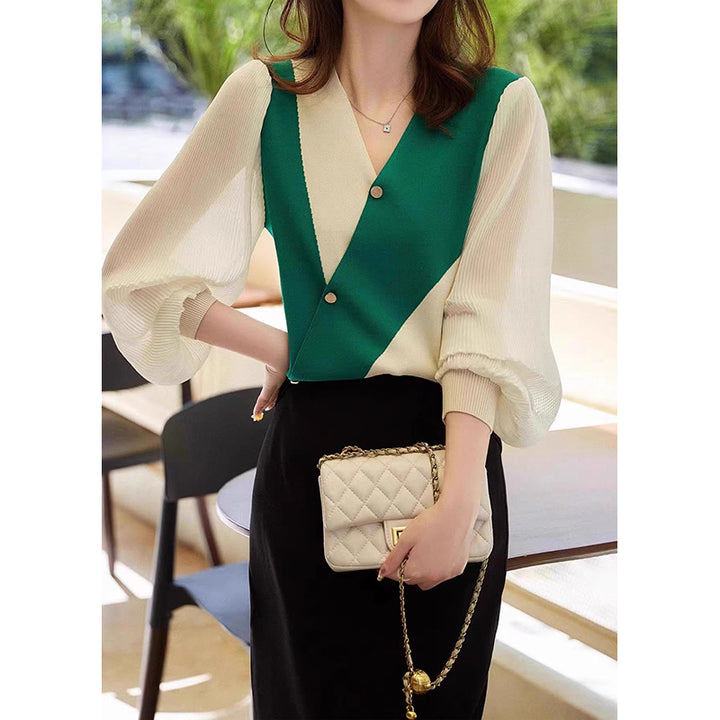 Dame elegant omslagsbluse med innovativ snit og fashionable detaljer Stilla