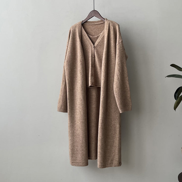 Femme Cozy Strikcardigan og Midikjole Sæt Stilla
