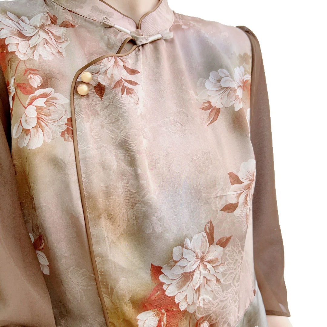 Dame Elegant og luftig bluse med florale accenter og bred skæring Stilla