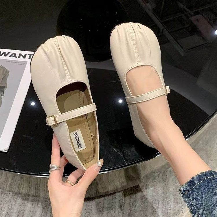 Dame elegante Ballerinas med justerbar rem og smart folder-detalje Stilla