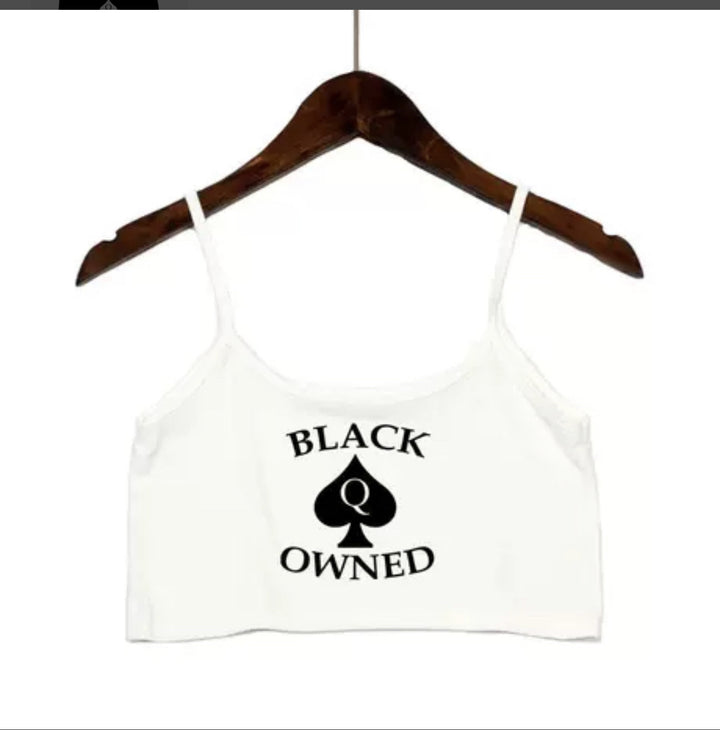 Dame Crop-top med moderne skrifttyper og justerbare stropper Skovae