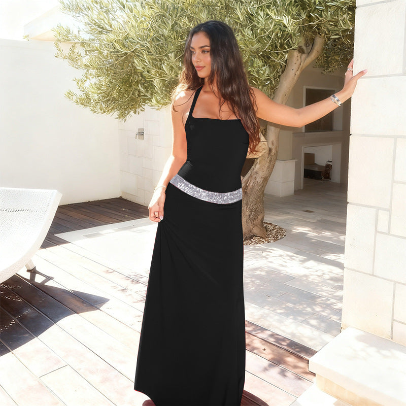 Dame Elegant maxikjole med flot halterneck og glimmerdetaljer Skovae