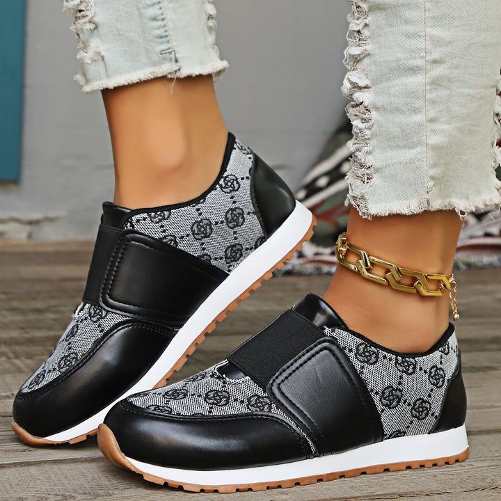 Dame Slip-On Sneakers med elastisk rem og fashionable materiale mix Stilla