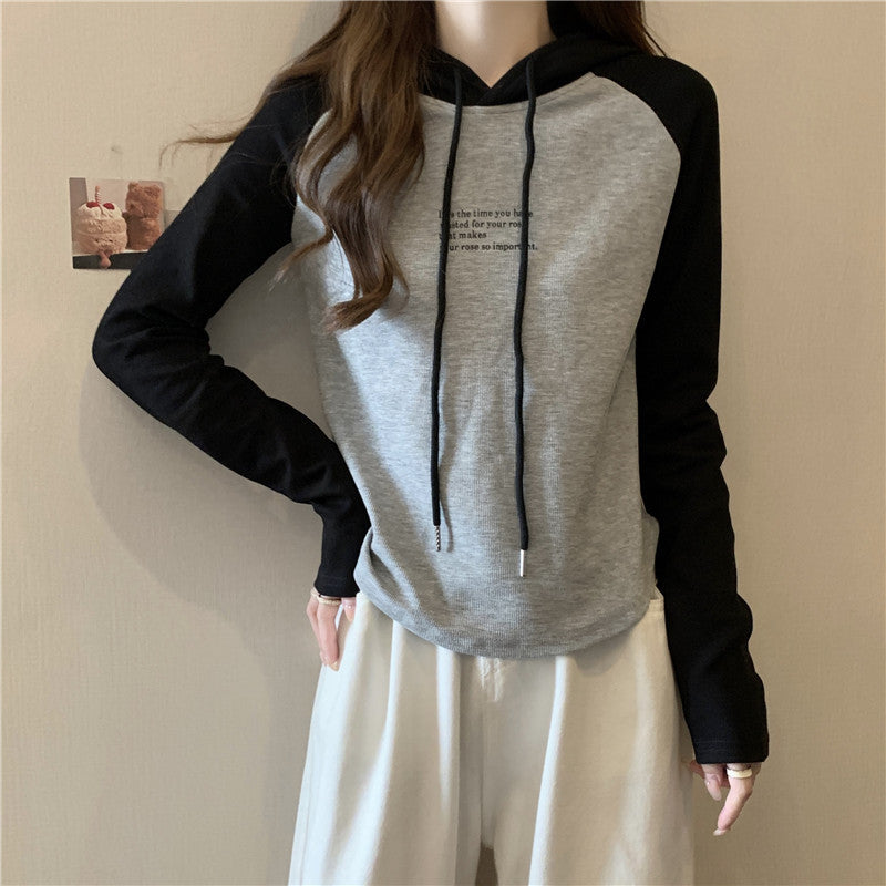 Dame Casual Grafisk Hoodie med Kontrastærmer Stilla