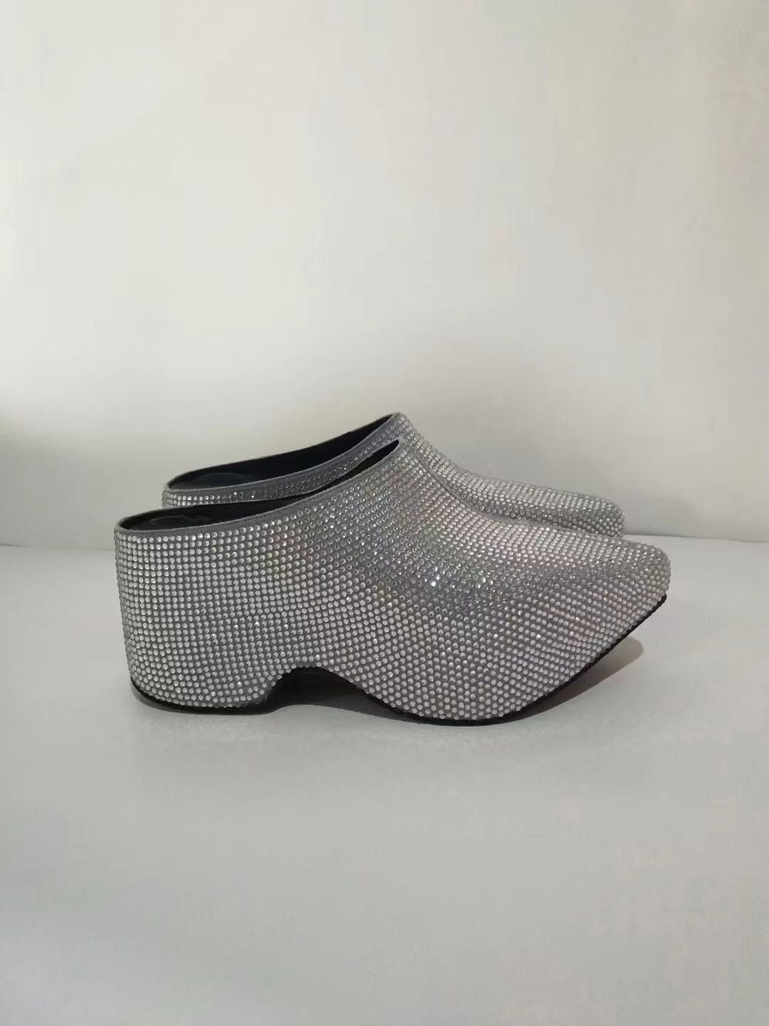 Femme dekorative med strass dekorerede clogs Stilla