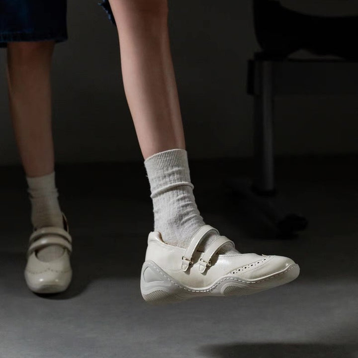 Dame Ballerina-sko med justerbare remme og komfortabelt fodseng Stilla