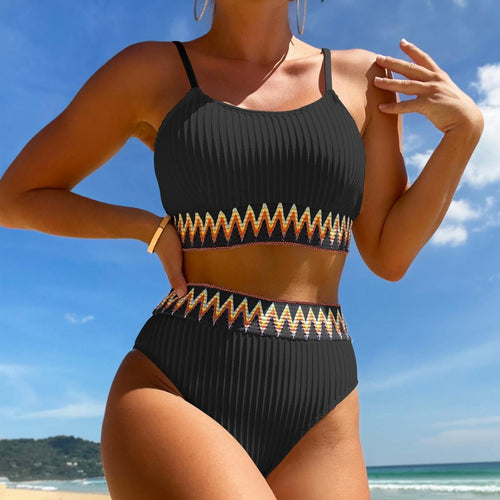 Dame højtaljet bikini med fashionable ribdetaljer og farverig accent Stilla