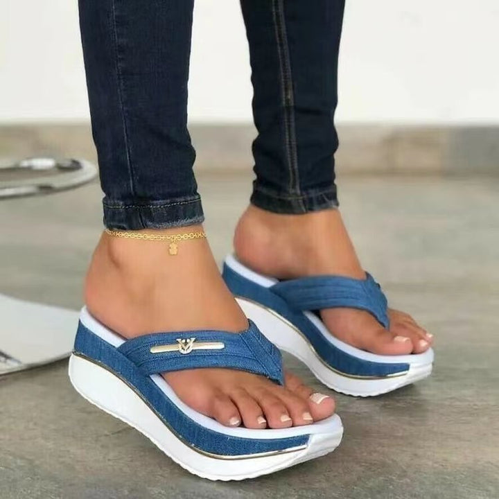 Dame sporty toe-thong sandal med ergonomisk fodseng og moderigtigt design Stilla