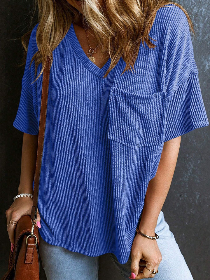 Dame Oversized T-shirt med V-hals og brystlomme Stilla