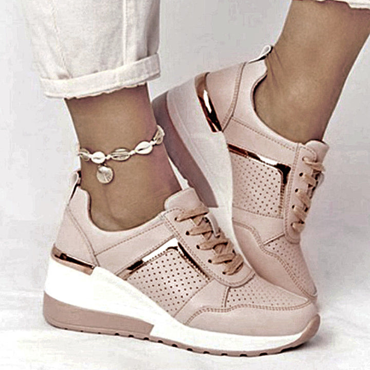 Dame Sporty Sneakers med åndbart mesh-ydre og mode accenter Stilla