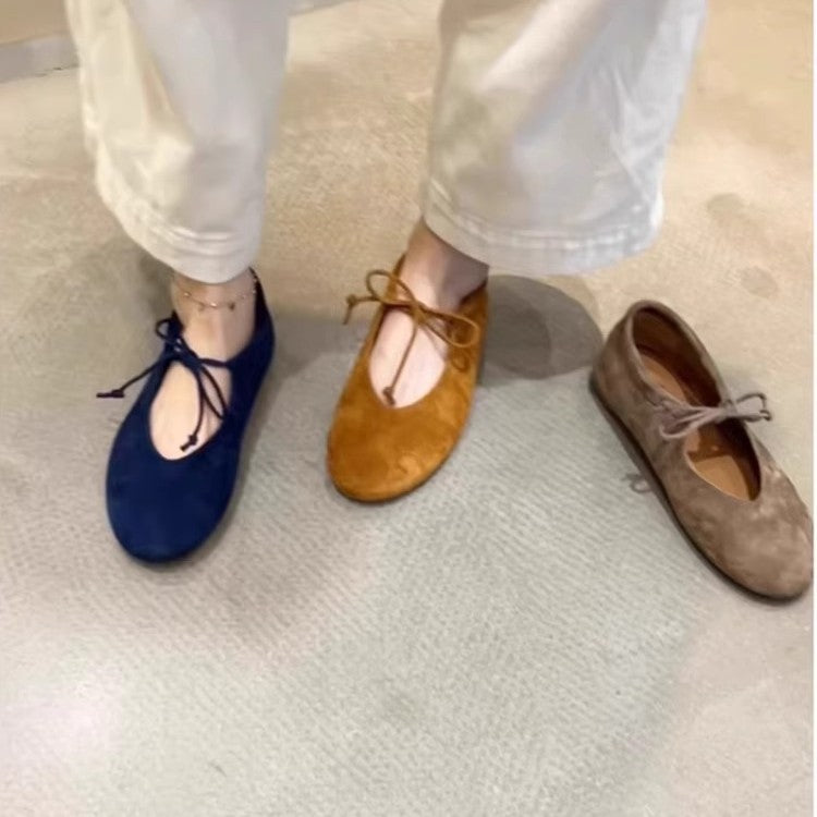 Dame Wildleder Ballerina Flats med justerbar binding detail Stilla