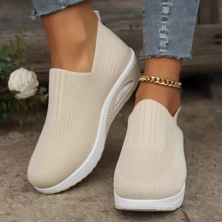 Dame Behagelige Slip-On Sneakers med åndbart overmateriale og Flex-Sål Stilla