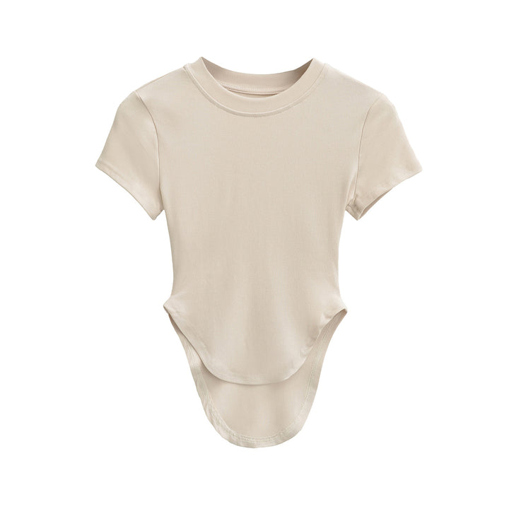 Dame figursyet kortærmet bodysuit med moderne schnitlinjer og raffinerede detaljer Stilla