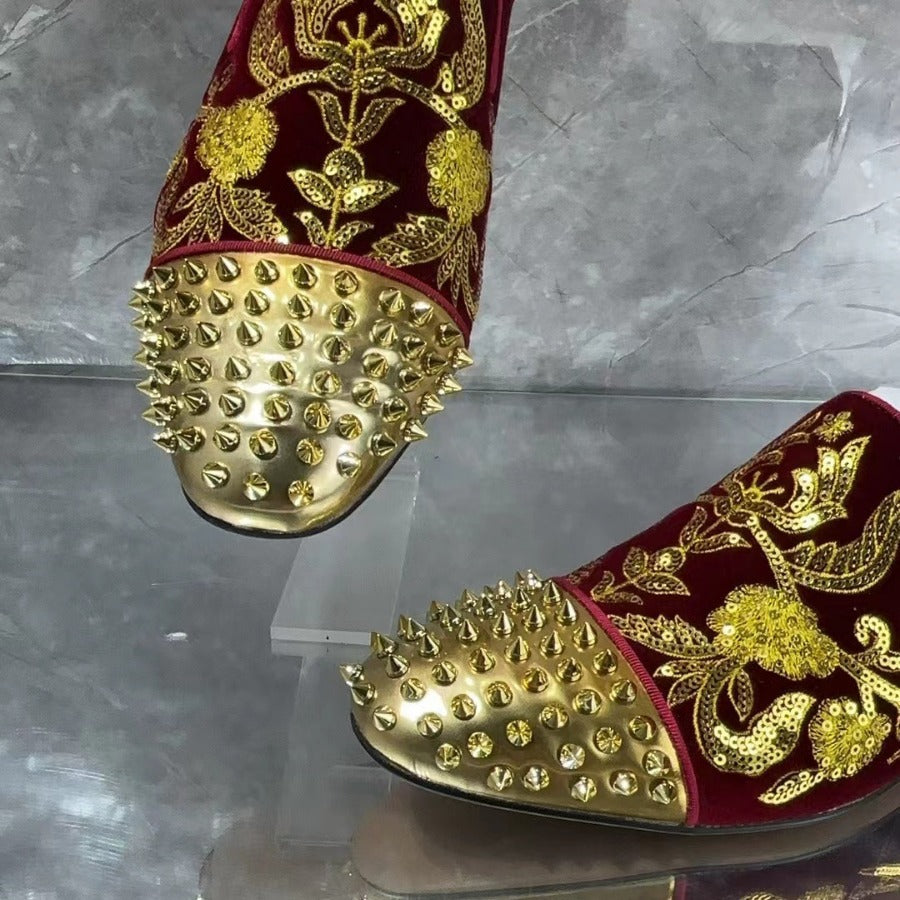 Femme Broderede Slippers med Nitte-detaljer Stilla