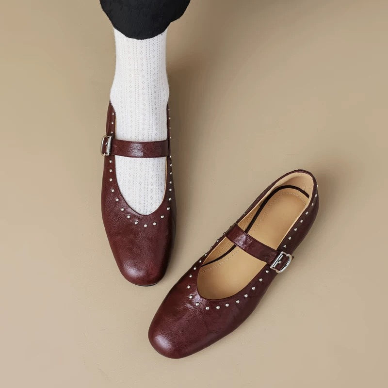 Dame Mary Jane Ballerinas med elegant rem og glitrende nitter Stilla