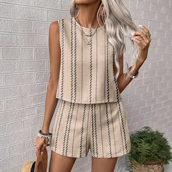 Dame Casual To-delt med stribet overdel og shorts Stilla