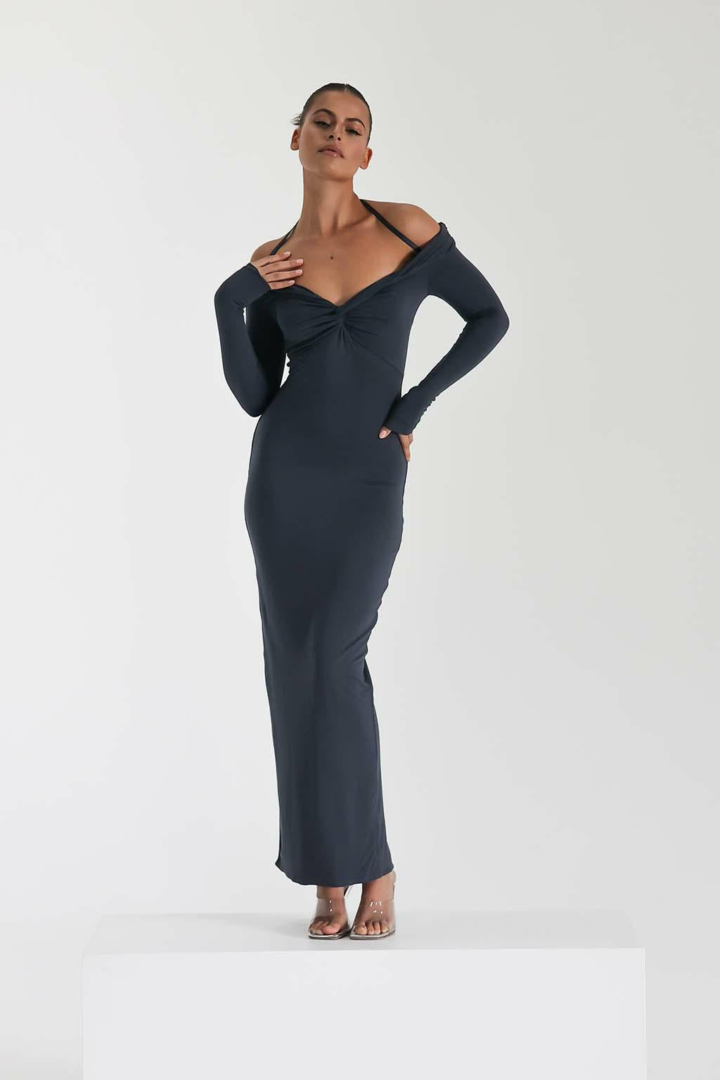 Dame Maxikjole med Off-Shoulder Design og elegant slids Skovae